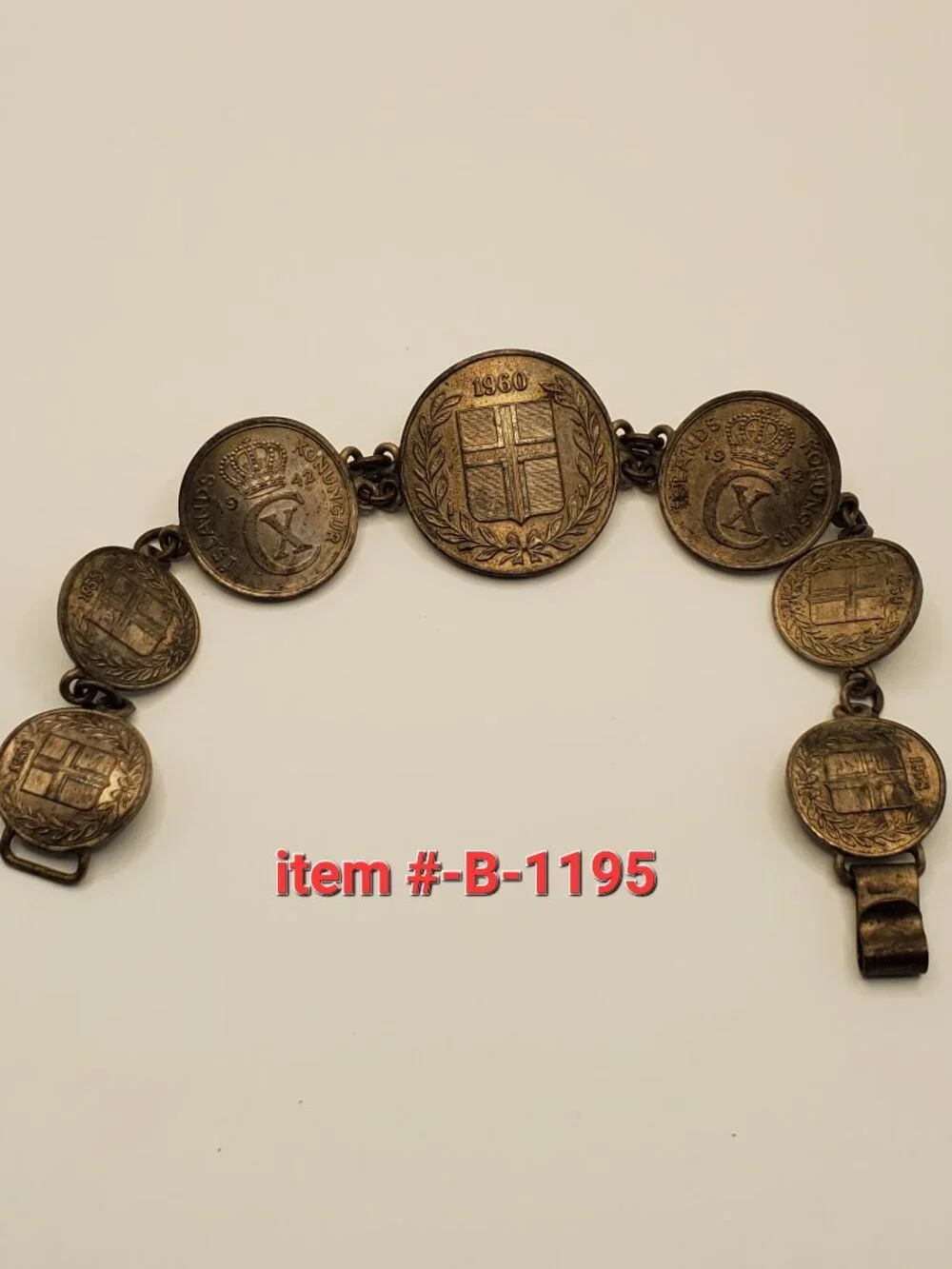 A Vintage IRELAND (KONUNGUR) Coin Bracelet, item # B-1195, . wt. 21 grams.